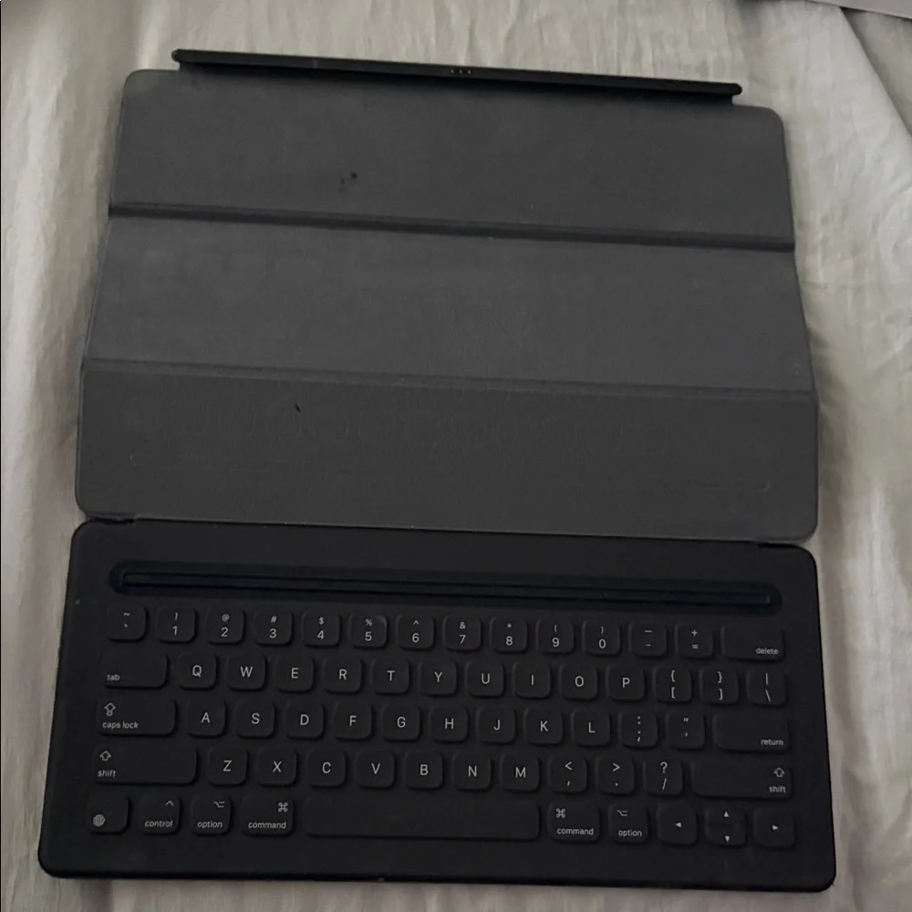 Apple iPad Pro Smart Keyboard - Dark Gray